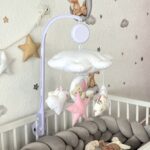 Vrtuljak sa muzičkom kutijom i nosačem - Medo na mjesecu - Roze