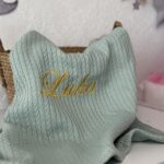 Pletena pamučna dekica AirCotton sa kićankama - Zelena