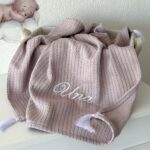 Pletena pamučna dekica AirCotton sa kićankama - Zagasito Roze