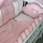Set Button Roze Bijela - Ogradica sa tri strane, pletenica, plahta, jastuk i dekica