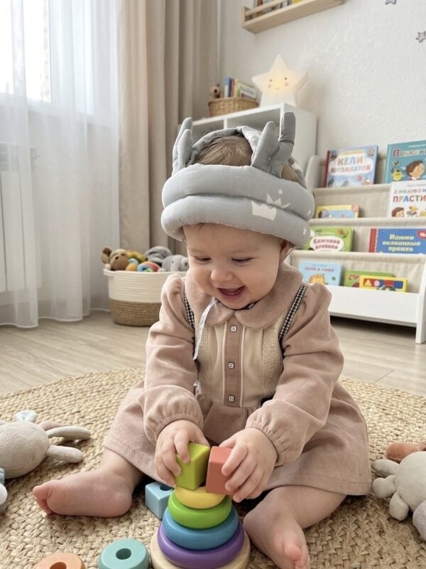 Baby Helmet zaštita od povreda glave - Siva s krunom