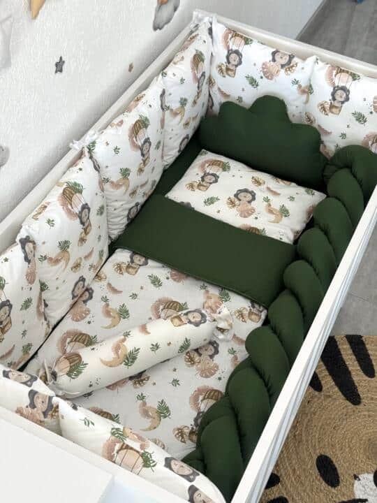 Set Bumper Lavići Zelena – Ogradica sa tri strane, pletenica, plahta, jastuk, jorgan i dva ukrasna jastuka