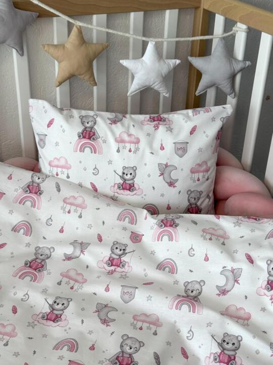 Posteljina Za dječiji krevet - Roze medo na dugi