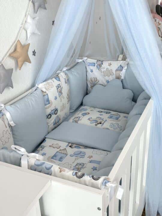 Set Bumper Plava i Plavi Pilot - Ogradica sa tri strane, pletenica, plahta, jastuk, jorgan i dva ukrasna jastuka
