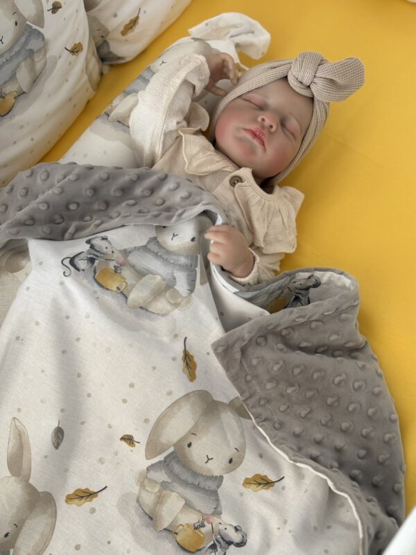 Dekica Minky - Siva sa Zekom u džemperu